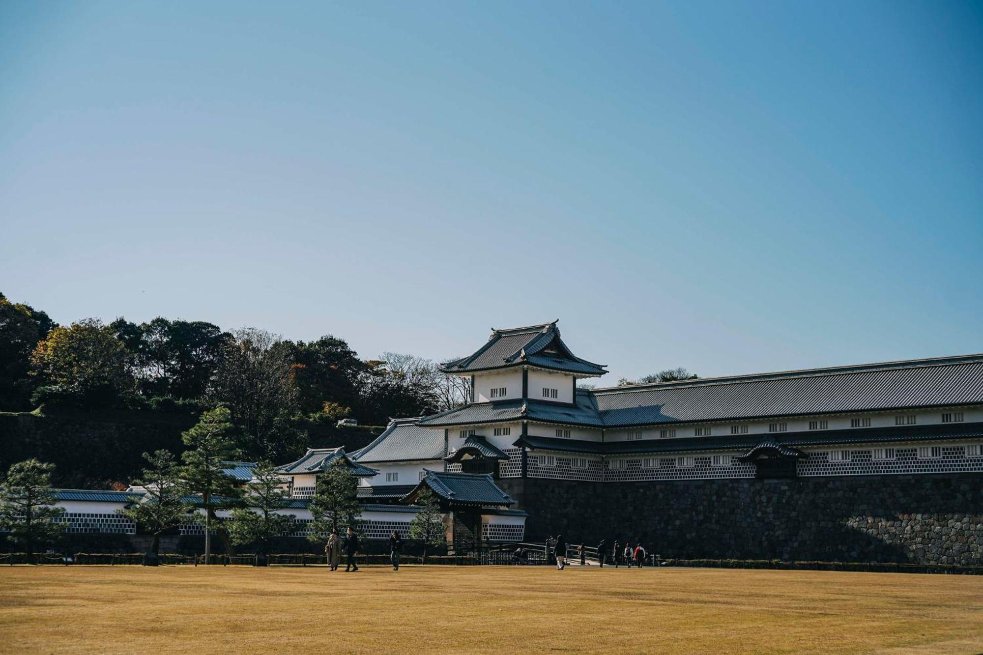 Hyatt Centric Kanazawa Buitenkant foto The Honmaru Palace