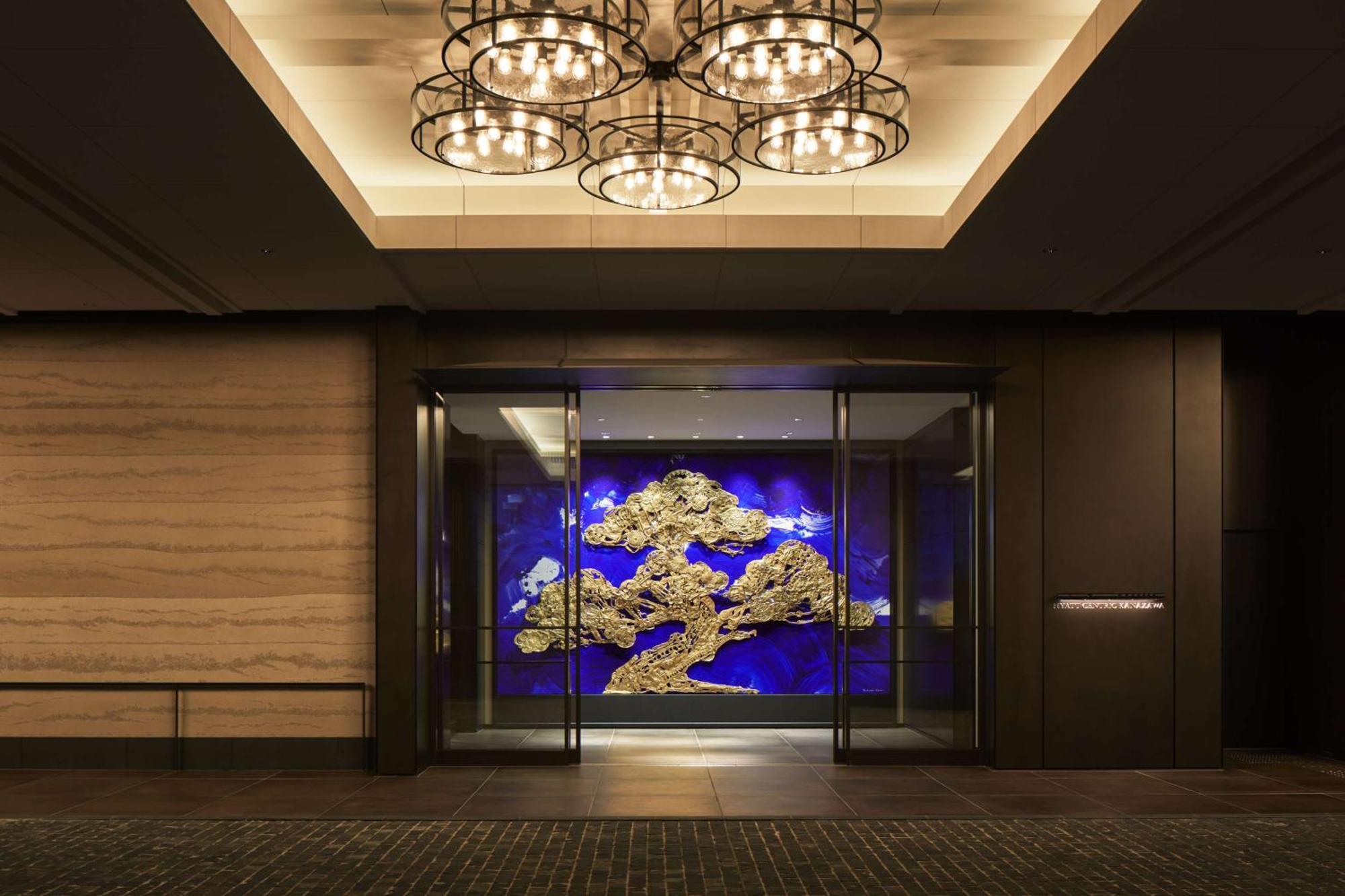 Hyatt Centric Kanazawa Buitenkant foto Entrance to the hotel